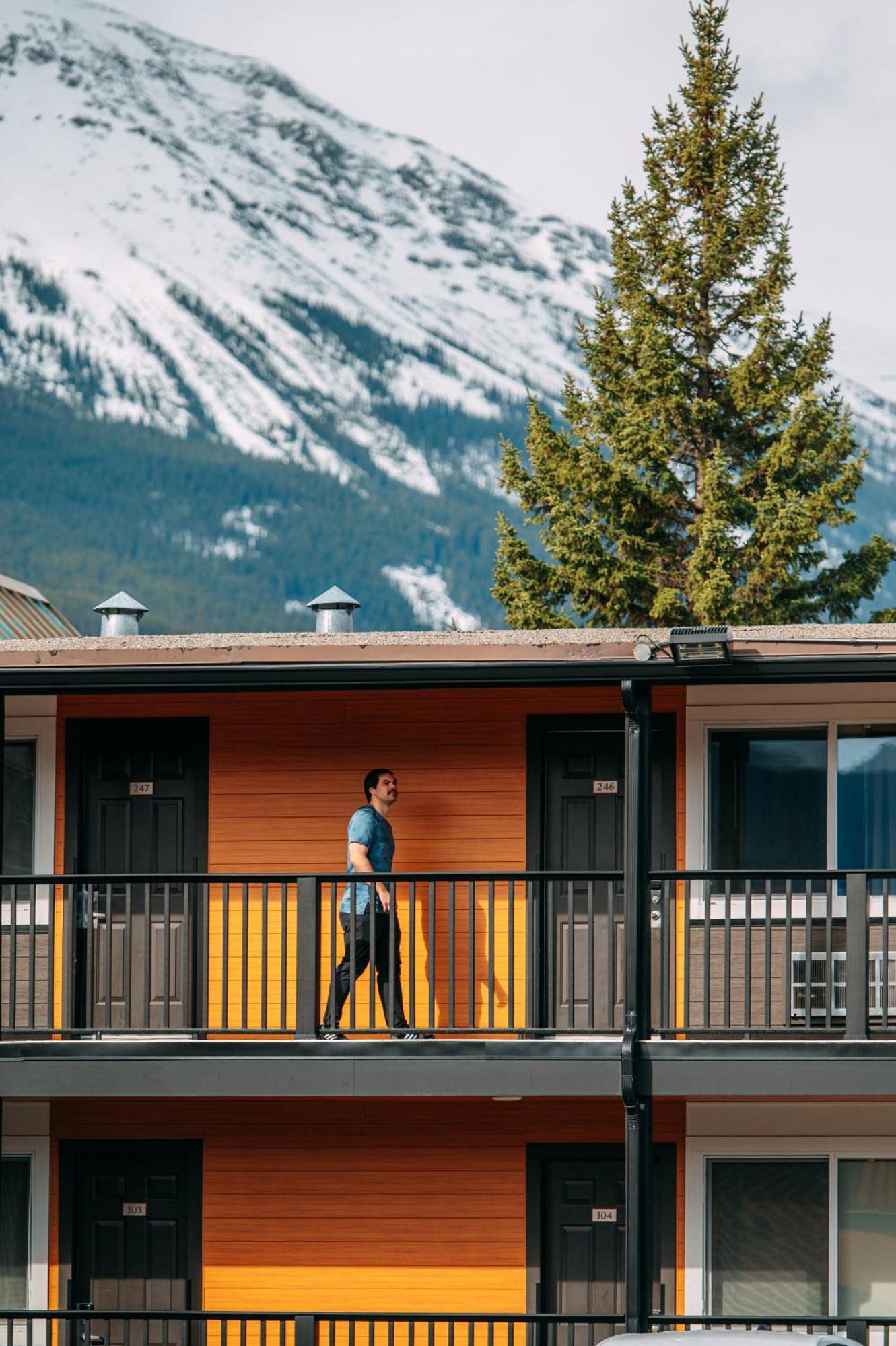 Mount Robson Inn Τζάσπερ Εξωτερικό φωτογραφία